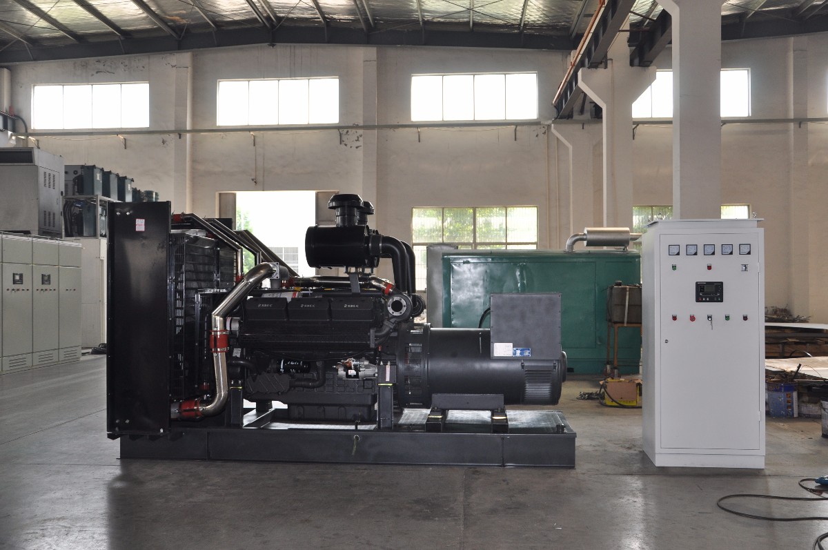 700KW自動化柴油發電機組
